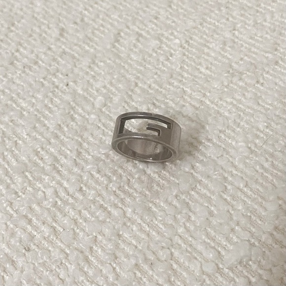 Gucci Cutout G Logo Band Ring Sz 5.5 - Picture 4 of 9